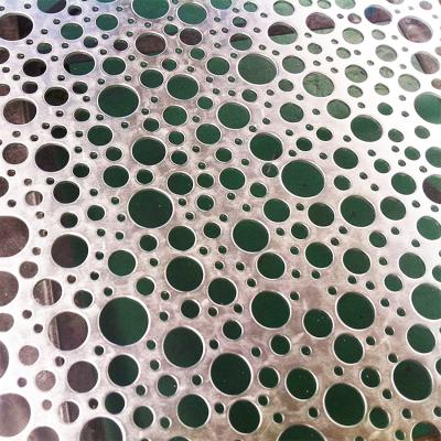 China Automatic Good Quality 304 Stainless Steel Decorative Perforated Sheet Price for sale