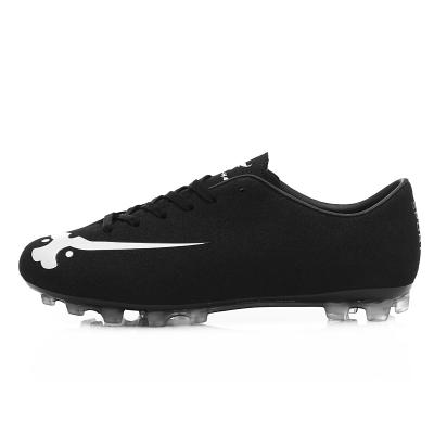 China Football Shoes 2021 Fashionable Classic Football Shoes Factory Direct Football Shoes for sale