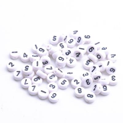 China Digital Random Round Letter White Acrylic Beads Alphabet Loose Beads For Jewelry Making Bracelet Accessories for sale