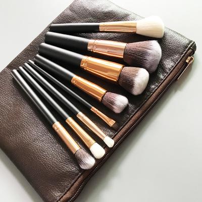 China Angular Blush Classic Wooden Handle 8pcs Synthetic Hair Makeup Brush Set Powder Shades Prepare Set Brushes for sale