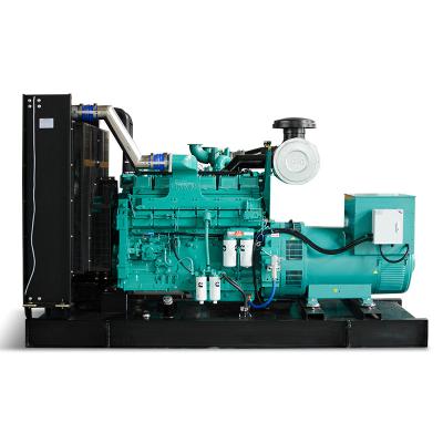 China Powered By Open Type 560kw/700kva Cummins Engine Diesel Generator 3600mm*1650mm*2370mm for sale