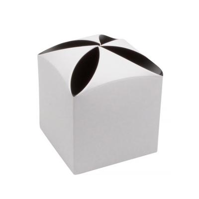 China Cheap Eco-friendly Creative Universal Holiday Candy Packing Box Biodegradable Paper Box for sale