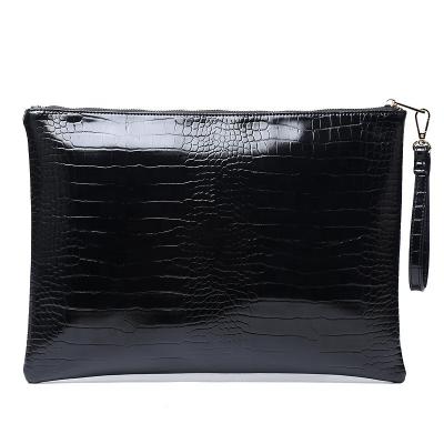 China 2022 hot sale water-resistant 2022 fashion laptop pocket bag ostrich crocodile pattern document bag even genuine leather strap handbag for sale