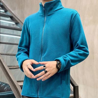 China Anti-Wrinkle Men Winter Warm Sweater Overcoat Outdoor Velvet Scratching Increasing Mountaineering Patchwork Fleece Jacket For Male for sale