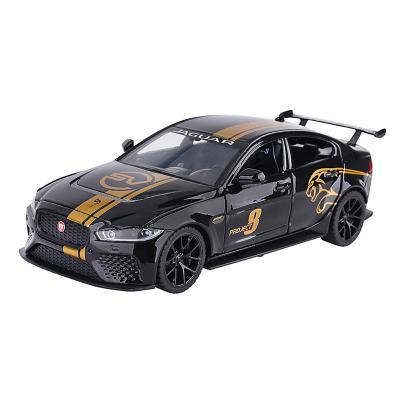 China Toy Wholesale Diecast 1/24 Alloy Model Car Toy Simulation Toy Vehicle With Light And Sound for sale