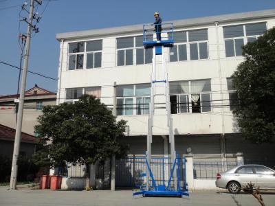 China Mast la plataforma de trabajo de aluminio que sube 0,75 - 4Kw para el trabajo aéreo servido en venta