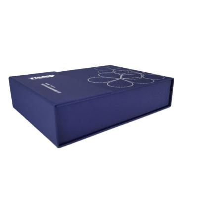 China Beautifully Recyclable Customizable Single Gift Box Clamshell Gift Box With Hot Stamping for sale