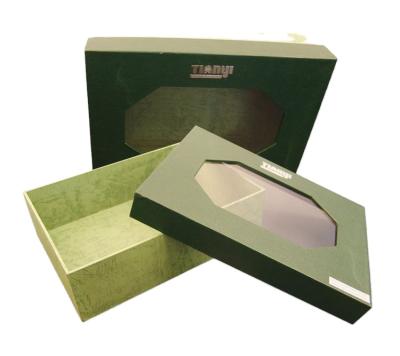 China Factory Direct Sales Recyclable Customizable Packaging Luxury Gift Box Beautifully With Window for sale