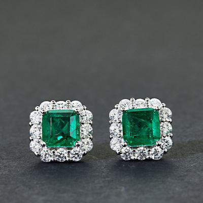 China Newest Casual 18k White Gold Asscher Cut / Sporty Lab Created Green Rings for sale