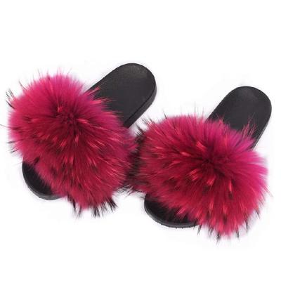 China FREE SAMPLE Peep-Toe Raccoon Fur Slippers Women's Slipper Feather Flat Leather Sandals Comfortable And Casual Beach Slippers for sale