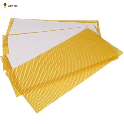 Chine Bees Wax Foundation Sheet Without Wooden Frames Beeswax Comb for Beekeeping and Factory Supply High Quality Bee Wax Foundation à vendre