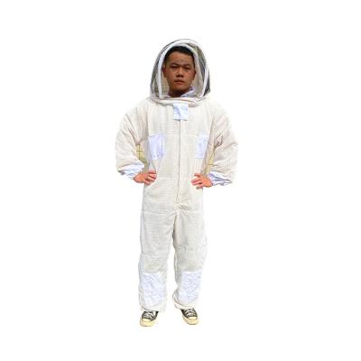 China Salable bee suit beekeeper and 3 layer permeability honey bee suit bee keepers suit en venta