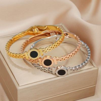 China Vintage Rose Gold Love Letter Opening Tennis Bracelet Brick Pattern Roman Watch Round Bracelet for sale