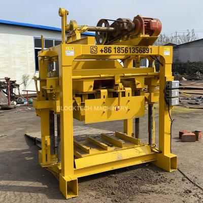 China Hotels Manual Single Brick Making Machine BLOCKTECH QT4-40 Small Hollow Blocks Making Machine for sale