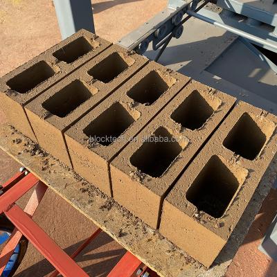 China Hotels Concrete Casting Design Blocks Machinery BLOCKTECH qtj4-26c Block Making Machinery for sale