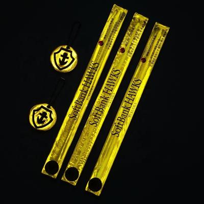 China Customized FASHIONABLE Logo Reflective Pvc Snap Bands Reflective Snap Bracelet for sale