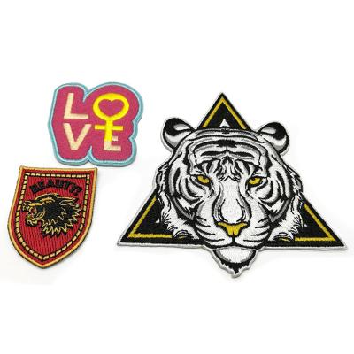 China 3D Embroidered Service Logo 100% Custom Machine Embroidery Patches for sale