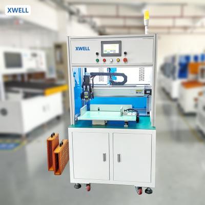 China Máquina de soldadura automática de un solo lado con cabeza giratoria de control numérico para el montaje de baterías de 18650/21700 en venta