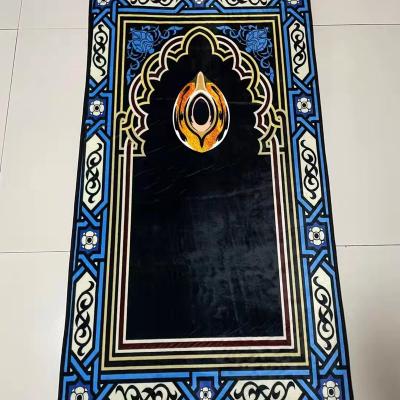 China Stain Resistant Sajadah Muslim Prayer Blanket Praying Mat Islamic Velvet Chenille Prayer Blanket Kids Prayer Rug for sale