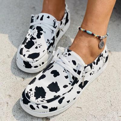 China 2022 high quality hot sale canvas shoes ladies casual sneakers scare printing loafers women flats shoes for sale