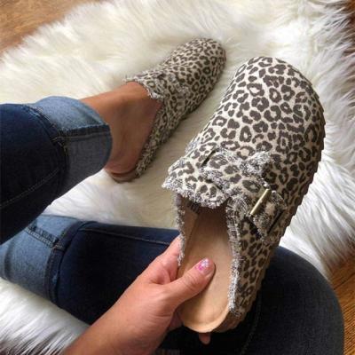 China 2022 Fashion Trend Hot Sale Canvas Casual Flat Slips Cow Leopard Print Half Slippers Shoes For Women for sale