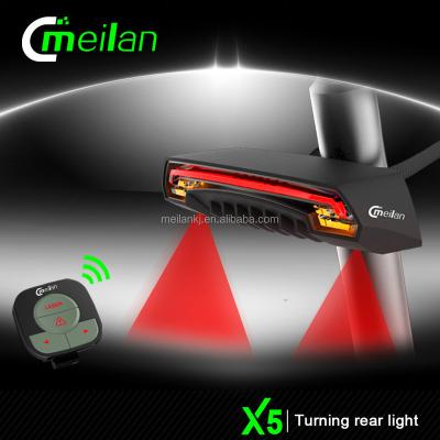 China Vuelta wireless remote rogue luz trasera de bicicleta d'inteligente de trasera de luz de bicicleta flashing a por recargable USB colombia de agua de prueba for sale