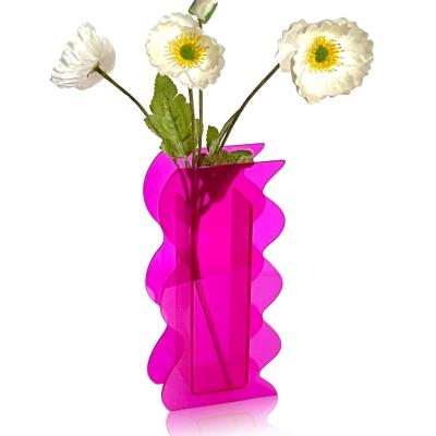 China Modern Contemporary Wedding Decor Home Office Centerpieces Large Geometric Acrylic Wave Shaped Flower Vase for sale