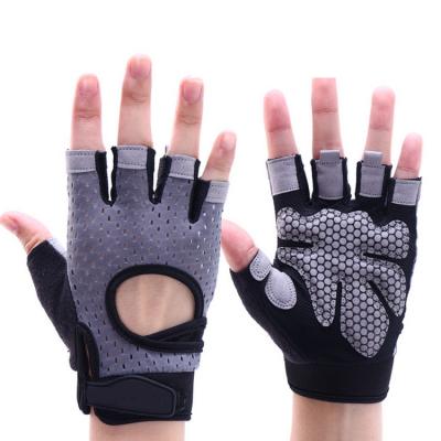 China Custom Factory Fashion Half Finger Workout Gloves Wholesale Comfortable Fitness Anti Skid Exercise Weightlifting Training Gloves for sale