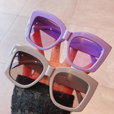 China Fashion sunglasses shape large frame oversized personality trend sunglasses plastic ladies shadow square sunglasses for sale