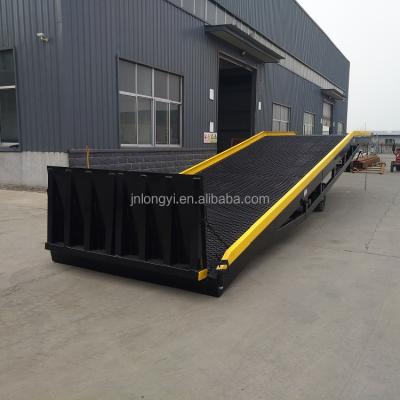 China Widely CE Standard Hydraulic Truck Loading Ramp Loading Dock Ramps Warehouse Mobile Dock Leveler for sale