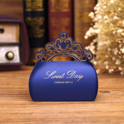 China Factory price recyclable cheap candy tray box candy birthday box bride groom candy box with crown shape for sale