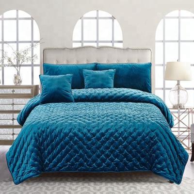 China Home Luxury Teal Stitch Quilting Handmade Velvet Comforter Sets for sale