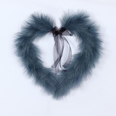 China Celebratory Heart Shaped Faux Pampass Fluffy Grass Artificial Flowers Boho Girl Silk Wreath Pampass Decorative Grass Artificial Flower Garland for sale