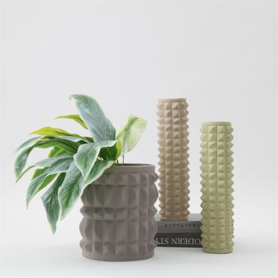 China Art Decor Modern Designed Unique Handcraft the Diamond Shape Round Cylinder Ceramic Vase Porcelain Home Decor for sale