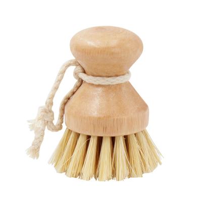 China Sustainable Fiber Kitchen Bamboo Sisal Coconut Wood Handle Long Kitchen Pan Dish Cup Washing Clean Brush for sale