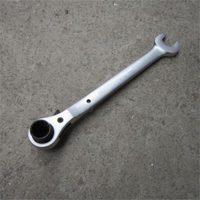 China Steel Silver Three Sizes in One Scaffolding Ratchet Wrench 19mm 22mm 3/4