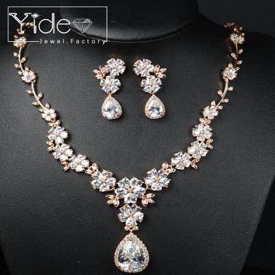 China FASHIONABLE Indian Wedding Jewelry Luxury Style Women Feast Jewelry Sets Necklace for sale