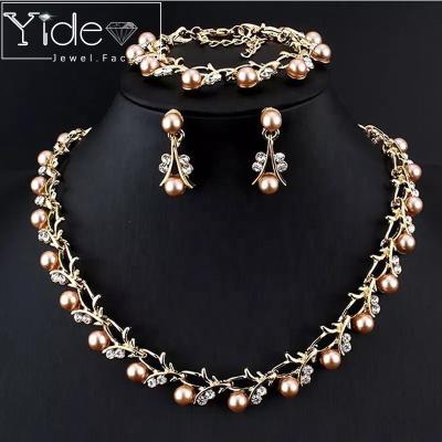 China TRENDY Pearl Jewelry Bracelet Necklace Fashion Silver Earing Sets For Women for sale