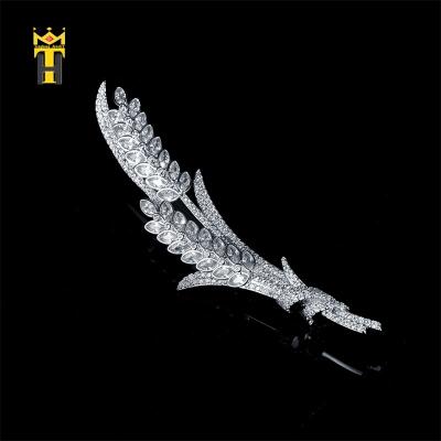 China Luxury Women Brass Silver Plated Zircon Metal Brooch Women Fashion Jewelry Ear Wheat Feather Brooch Ballerina Gift for sale