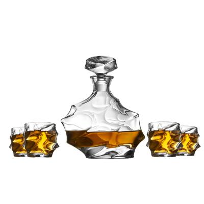 China Beverage Calypso Crystal Whiskey Decanter 900ml Fashion Glass Wine Vodka Bottle For Gift Set for sale