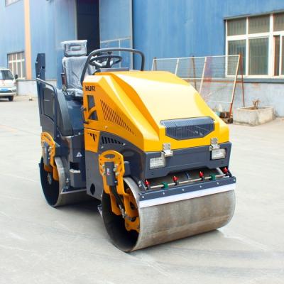 Cina 1 tonnellata 1.5T 1.6T 2T 2.5T Diesel EPA Mini Road Roller Compactor per il commercio al dettaglio 2400*1150*1500mm in vendita