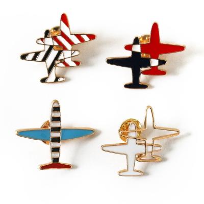 China Custom Pin Airplane Mens Brooches Enamel Brooches Cartoon Zinc Alloy Korean Flat Shape Brooch for sale