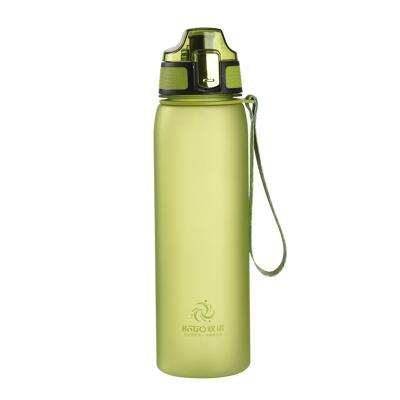 China Sustainable Leak Proof Portable Plastic 32oz Water Bottle With Fruit Infuser for sale