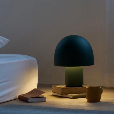 China Nordic Simig Lighting Nordic Side Study Bed Bedroom Restaurant Small Creative Mushroom Table Lamp Light for sale