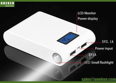 Chine Efficacité à transfert élevé de banque de puissance de la capacité élevée 18650, double banque portative de puissance d'USB à vendre