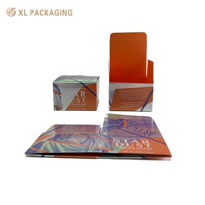 Cina OEM Eco-friendly Folding Skin Care Serum Box Imballaggio Cosmetici Crema per gli occhi Cartellina di carta in vendita