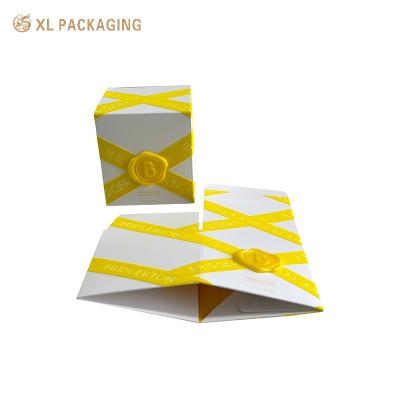 China Venta al por mayor Precio razonable Luxury Matte White Face Cream Papel plegable Caja de embalaje Caja de cuidado de la piel para sueros en venta