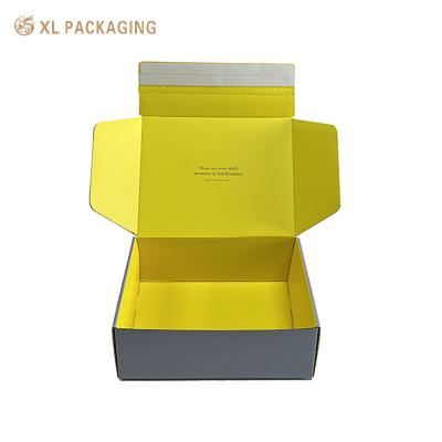 China Caja corrugada personalizada de cartón reciclable envasado cosmético con pestañas Caja corrugada mailer caja de envío con logotipo personalizado en venta