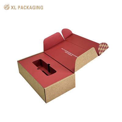 China Kraft Inner Geschenk Versandbox Kleidung Tee Wellpappe Mailerboxen mit Papierträgerhalter zu verkaufen