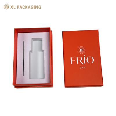 China Folieta de oro en la superficie caja de papel de perfumes de lujo tapa y base personalizada con logotipo en venta